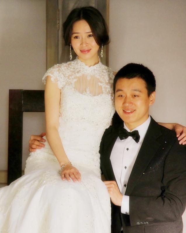 胡俊简历 结婚照图片